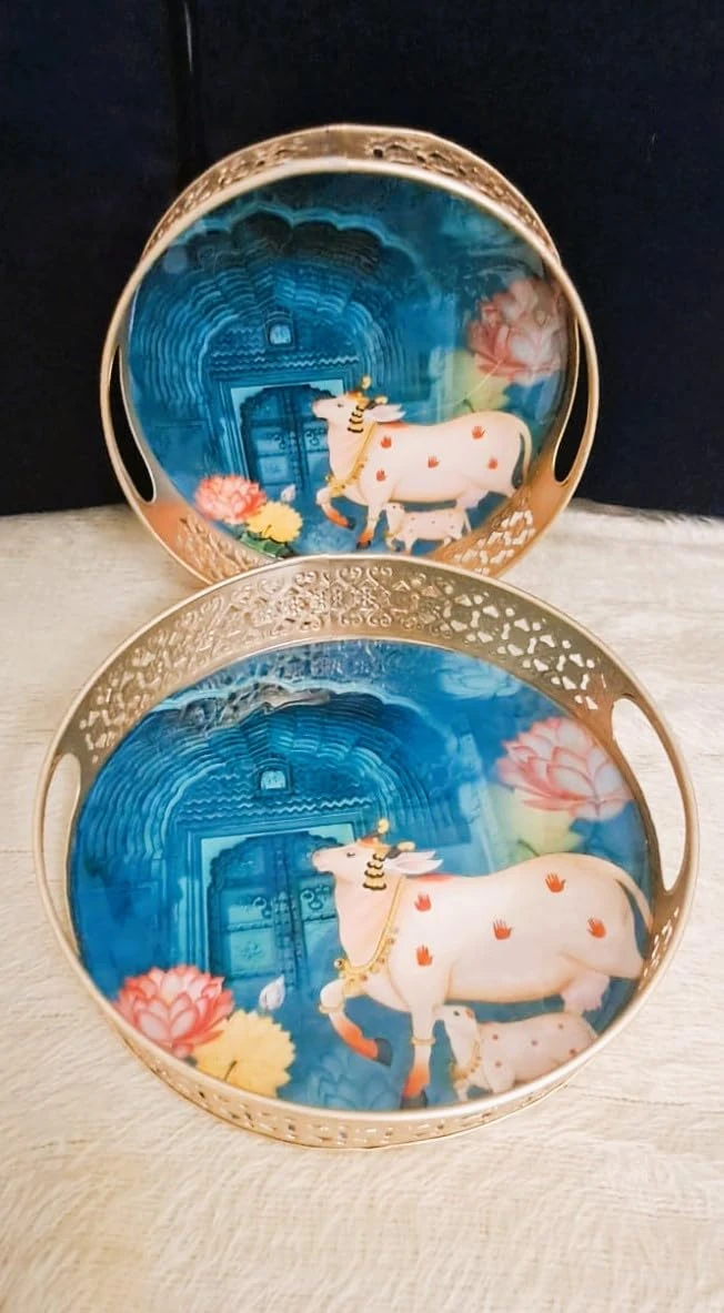 Handcrafted Decorative Trays with Cow and Lotus Artwork – Set of 2 - Image 4