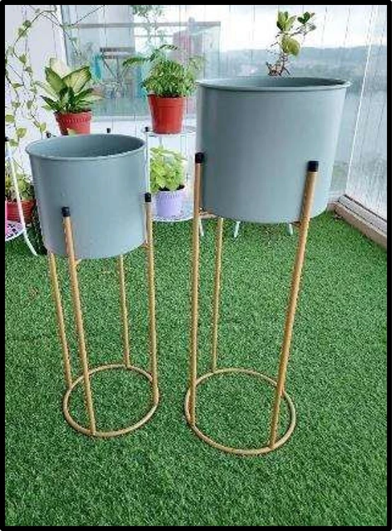 Modern Iron Planters with Stand (Set of 2) – Indoor & Outdoor Decorative Plant Pots