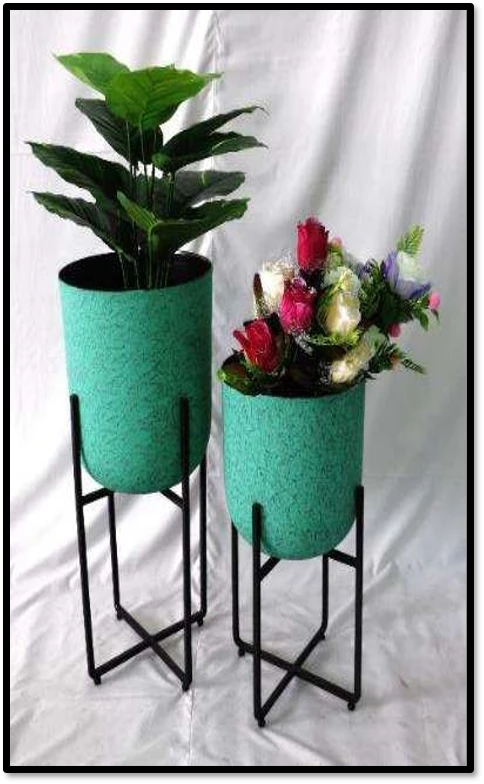 Set of 2 Green Textured Iron Planters with Black Stand