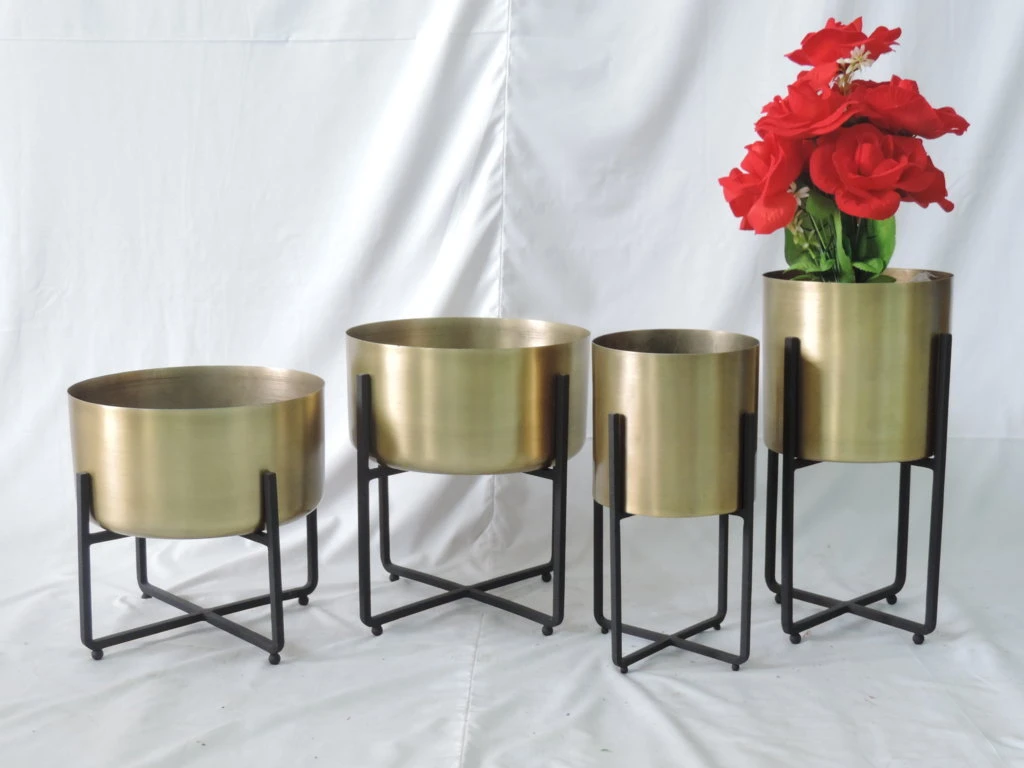 Set of 4 Gold Iron Planters with Black Iron Stands – Modern Decorative Flower Pots