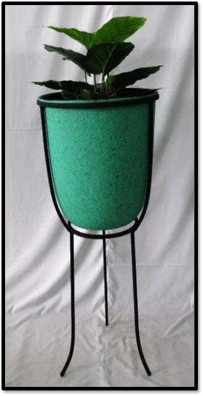 Elegant Green Planter Pot with Iron Stand – Modern Indoor & Outdoor Flower Pot