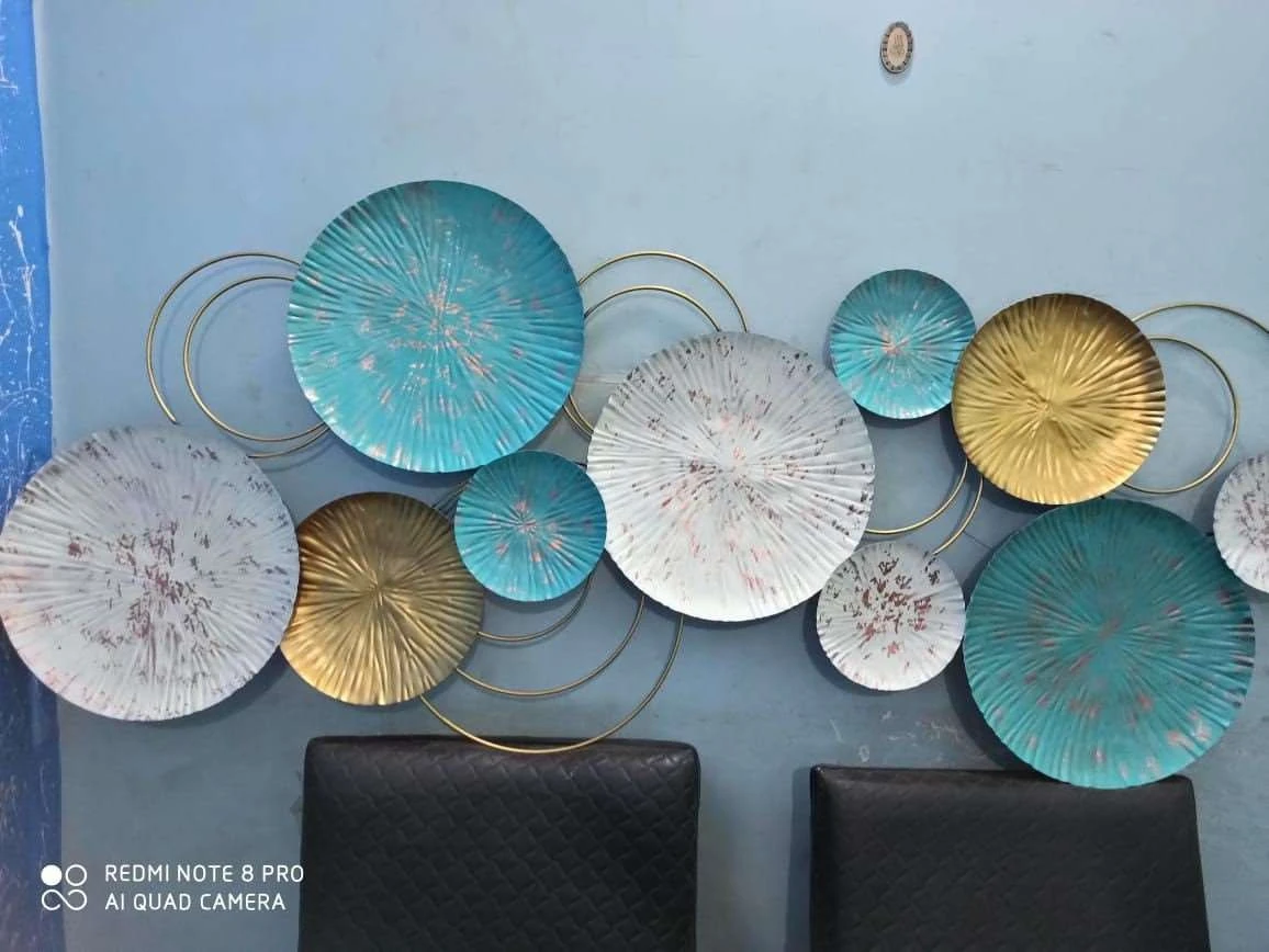 Modern Iron Wall Art – Multi-Color Decorative Wall Hanging