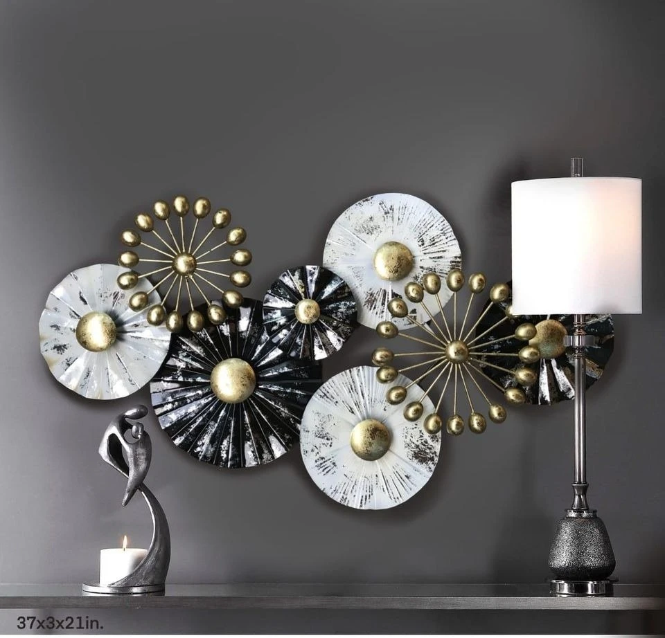 Luxury Golden Burst Iron Wall Art – Modern Abstract Metal Decorative Panel - Image 2