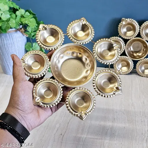 Elegant 7 Diya Decorative Pooja Thali Set - Image 3